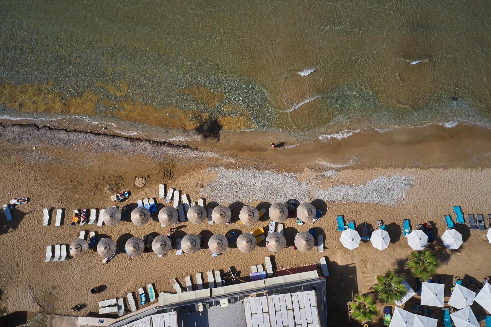 Luxury Suites In Stavromenos エクステリア 写真